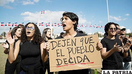 Cientos de jóvenes protestan en Santo Domingo /EFE
