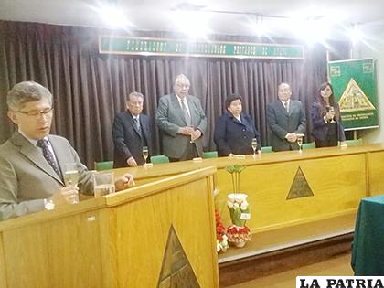 Empresarios soplaron la velita 50  /LA PATRIA