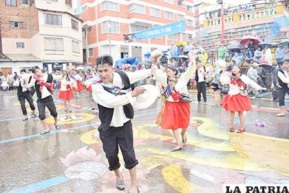 La lluvia no impidió la alegría propia de la festividad andina /LA PATRIA
