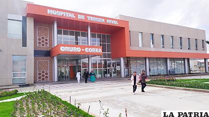 El frontis del hospital presenta un mejorado aspecto / LA PATRIA