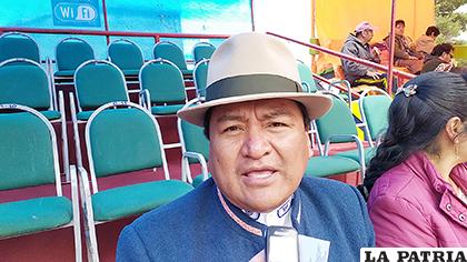 El embajador de Ecuador, Franklin Columba, presente en el Carnaval 2020 /LA PATRIA
