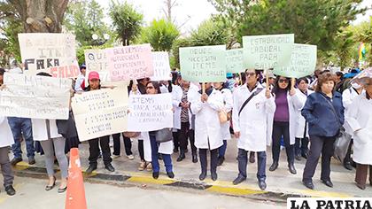 El personal de salud permanentemente solicita asignación de más ítems para Oruro /LA PATRIA /ARCHIVO