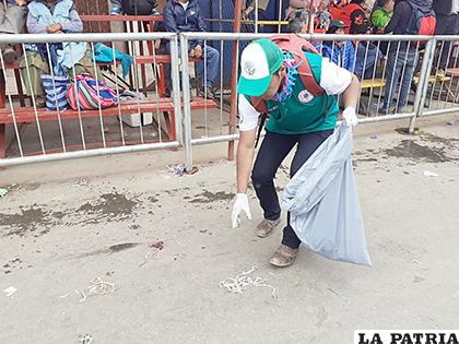 Voluntarios levantaron sobretodo la basura liviana /UTO