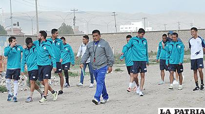 El plantel se presentó al campo de juego pero no entrenó 
/OVIDIO CAYOJA /LA PATRIA
