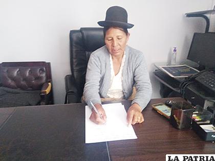 Presidente de la Brigada Parlamentaria, Casilda Flores Clemente  /LA PATRIA
