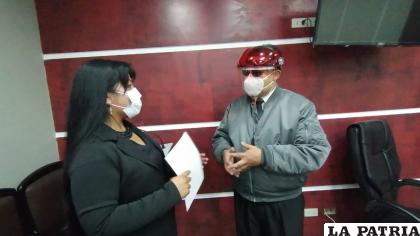 Ronald Cahuana realiza la entrega de memorándums /CNS