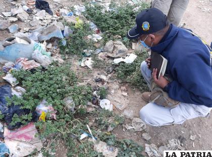 El fémur del feto fue encontrado entre tierra y basura /LA PATRIA