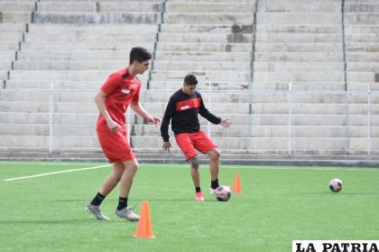El cuadro “millonario” continúa entrenando en Brasil /LA PATRIA