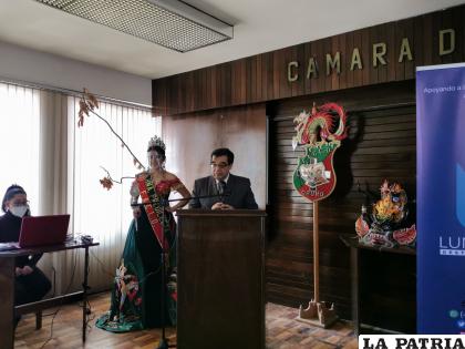 Durante la presentación de la película /LA PATRIA