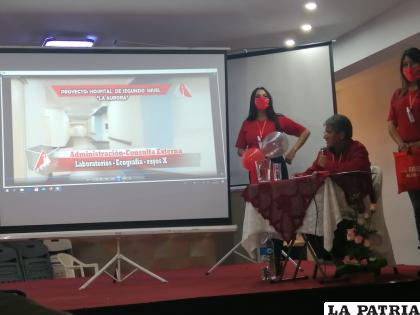 Juan José Ramírez candidato a la alcaldía hace la presentación de sus propuestas /LA PATRIA