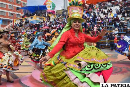 Colorido, alegría y devoción de los danzarines en el Carnaval de Oruro /LA PATRIA
