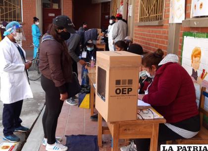 Faltan dos semanas para las elecciones subnacionales /LA PATRIA