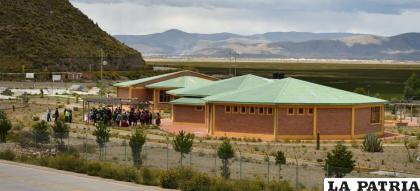 Incrementa la atención de pacientes Covid-19 en el CAM de Oruro /GAMO