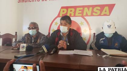 Durante la conferencia de prensa del Tribunal de Honor /LA PATRIA