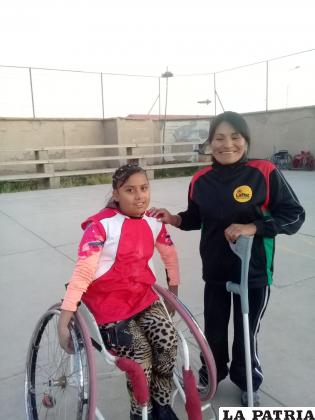 Siempre colaborando a las nuevas generaciones /RRSS