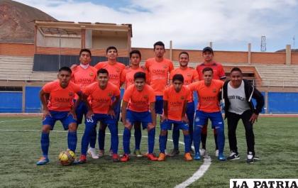 Escara también estuvo en la fiesta deportiva realizada en Huanuni /LA PATRIA