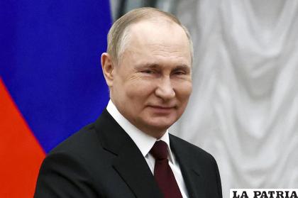 El presidente ruso Vladimir Putin participa en una ceremonia para presentar el máximo galardón estatal en el Kremlin el 2 de febrero del 2022, en Moscú 
/ Serguei Karpukhin, Sputnik, Kremlin Pool Foto vía AP