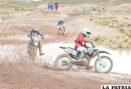 El circuito de la zona de Capachos vivirá nuevamente la fiesta del motociclismo orureño /LA PATRIA