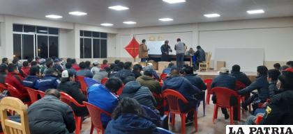 El conteo de votos se extendió hasta las primeras horas de hoy /LA PATRIA