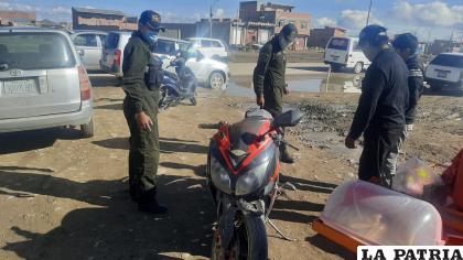 La moto fue remolcada a un garaje de la Policía /LA PATRIA