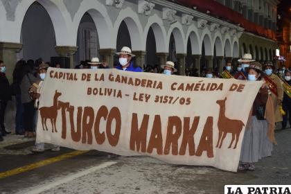 Autoridades de Chipaya no quisieron quedar indiferentes ante esta fecha /LA PATRIA