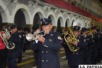 La banda Municipal acompañó el recorrido con sus marchas /LA PATRIA