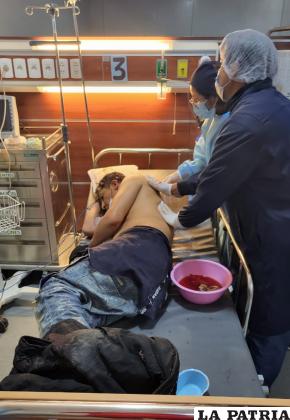 La víctima tiene tres heridas de cuchillo en la espalda /LA PATRIA 