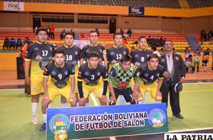 Taller Auza es uno de los protagonistas del torneo de fútbol de salón /LA PATRIA