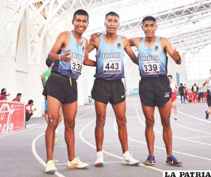 Daniel Toroya, David Ninavia y Vidal Basco, atletas orureños que participarán en la competencia internacional /Walter Challapa