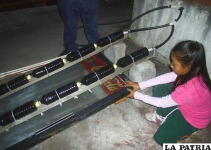 La niña mexicana decidió apoyar a su comunidad /EL TIERRERO