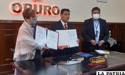 Ayer firmaron los convenios con Amdeor y luego con la Gobernación /LA PATRIA