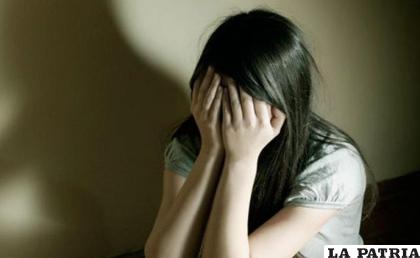 La adolescente de 15 años fue agredida por dos sujetos / Foto Referencial