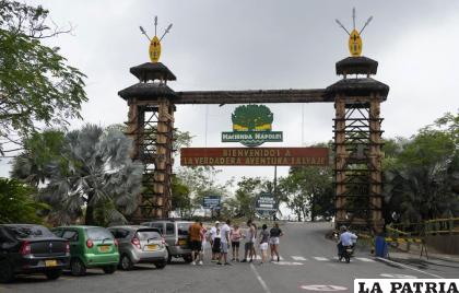 Los turistas llegan a la Hacienda Nápoles, que alguna vez fue el zoológico privado con hipopótamos y otros animales importados ilegalmente
/AP Foto /Fernando Vergara