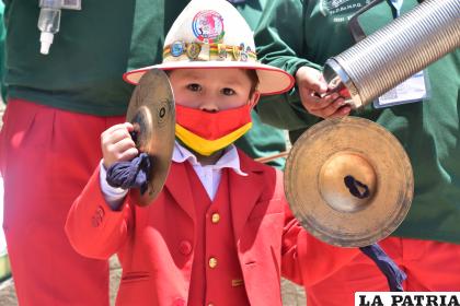 Un niño platillero lleva en la sangre la música / LA PATRIA