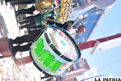 Un músico de la Banda Pagador marcó el ritmo 
/ LA PATRIA