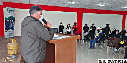 El coronel Roque Arraya durante su intervención en el acto 
 /Policía