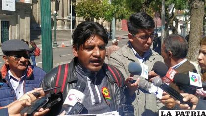 El secretario general de la Confederación de Gremiales de Bolivia, Toño Siñani 
/Los Tiempos