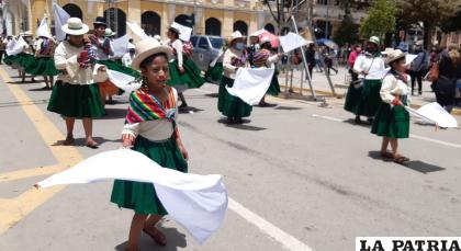 La música y danza se apoderó de la ciudad / LA PATRIA
