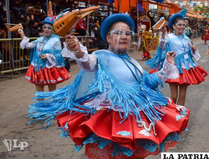 Las cholitas alegres de la Morenada Zona Norte /LA PATRIA