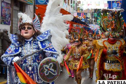 La Auténtica abrió el Carnaval 2022 /LA PATRIA