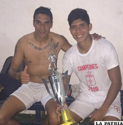 Viruez (derecha) será un buen refuerzo, fue campeón con Real Santa Cruz y después vistió la casaca de Real Potosí /rrss