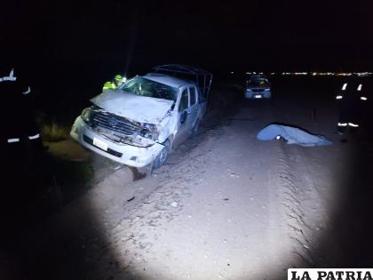 El cadáver terminó a unos metros del motorizado averiado /LA PATRIA
