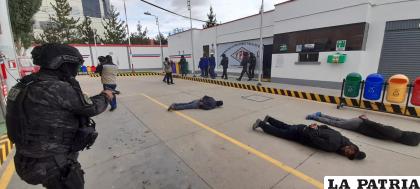 Simulacro de robo en la Estación de Servicio San Pedro /LA PATRIA