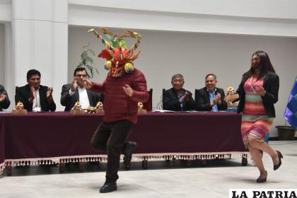 El Vicepresidente David Choquehuanca baila la Diablada de Oruro /ABI
