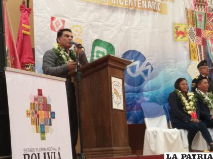 Gobernador de Oruro Johnny Vedia anunció la consolidación de la red fundamental /LA PATRIA