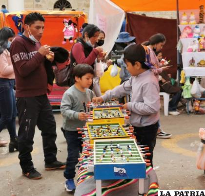 Muchas cosas estuvieron en pequeño formato /LA PATRIA 