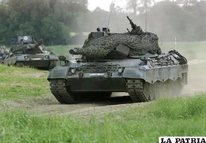 Un tanque Leopard 1 en Storkau, Alemania /AP Foto/Eckehard Schulz, File