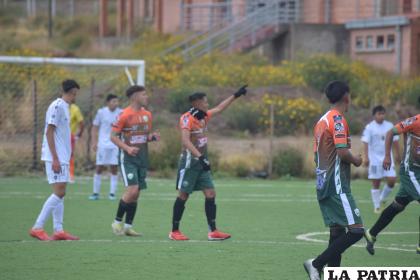 Harold Calle fue autor del primer gol del encuentro /LA PATRIA