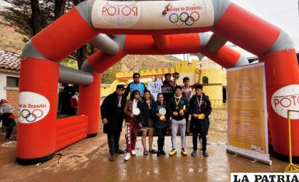 Buena labor de los deportistas orureños en el evento nacional 
/LA PATRIA