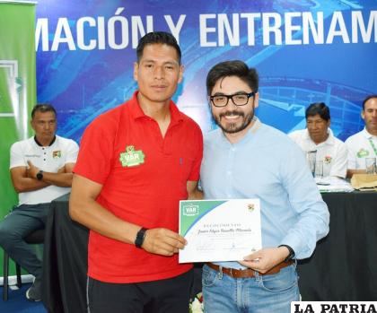 Javier Revollo fue uno de los más destacados en el curso VAR /FBF